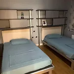 Ab 10 Villa *
