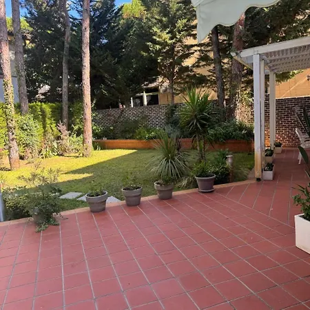 Ab 10 *
